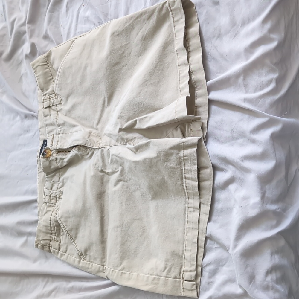 Lee khaki shorts